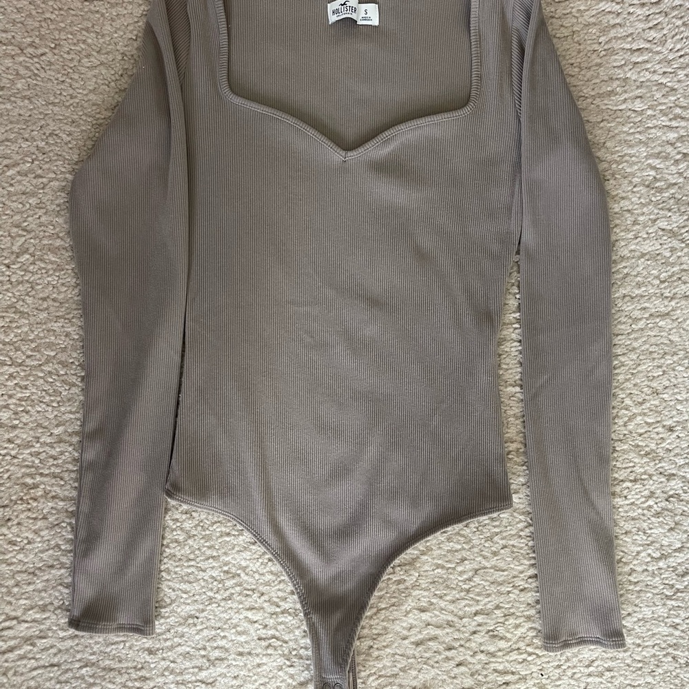 Hollister Taupe Long Sleeve Bodysuit